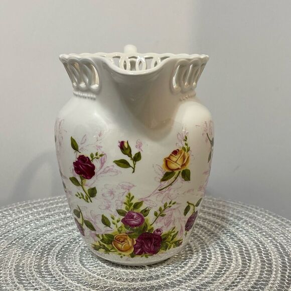 Royal Albert Pierced Pitcher Old Country Roses NWT - Picture 6 of 14